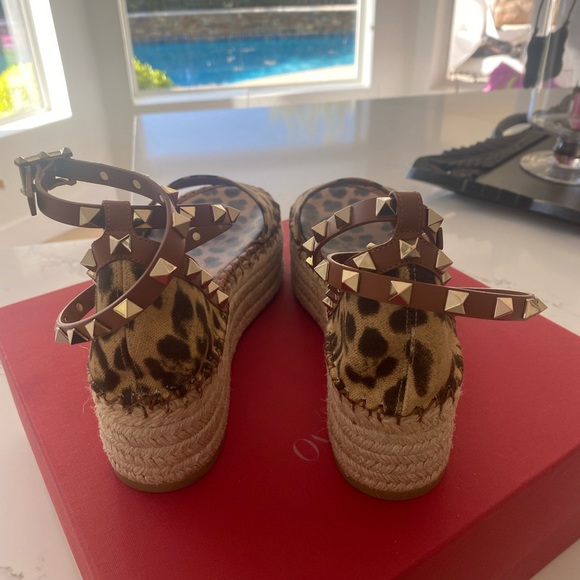 Valentino Garavani wedges espadrilles size 38. Worn one time. True to size - Picture 5 of 5